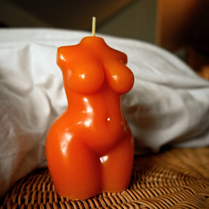 LaCire Torso Curves Drip Candle - OH WHAT BEAUTY